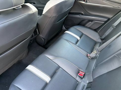 Used 2025 Toyota Camry SE FWD image 16