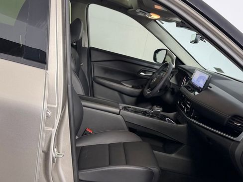 Used 2024 Nissan Rogue SL w/ SL Premium Package AWD/4WD image 31