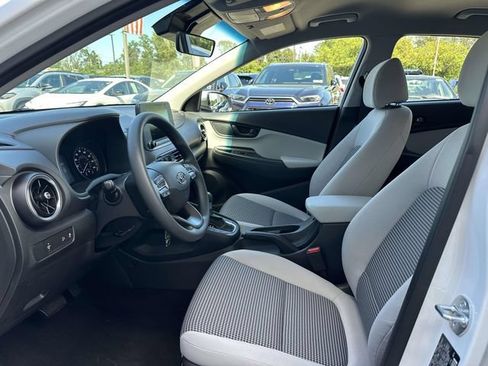 Certified 2023 Hyundai Kona SE AWD/4WD image 17