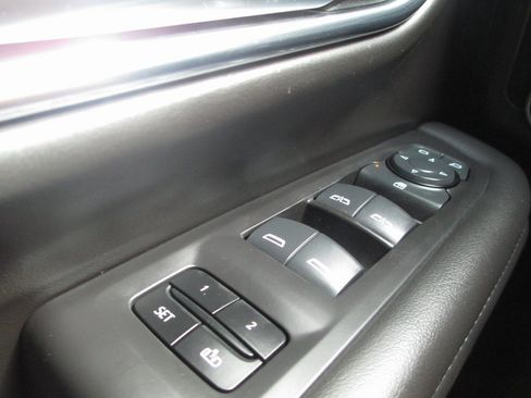 Certified 2024 Chevrolet Suburban LT image 26