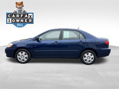 Used 2006 Toyota Corolla LE FWD image 2