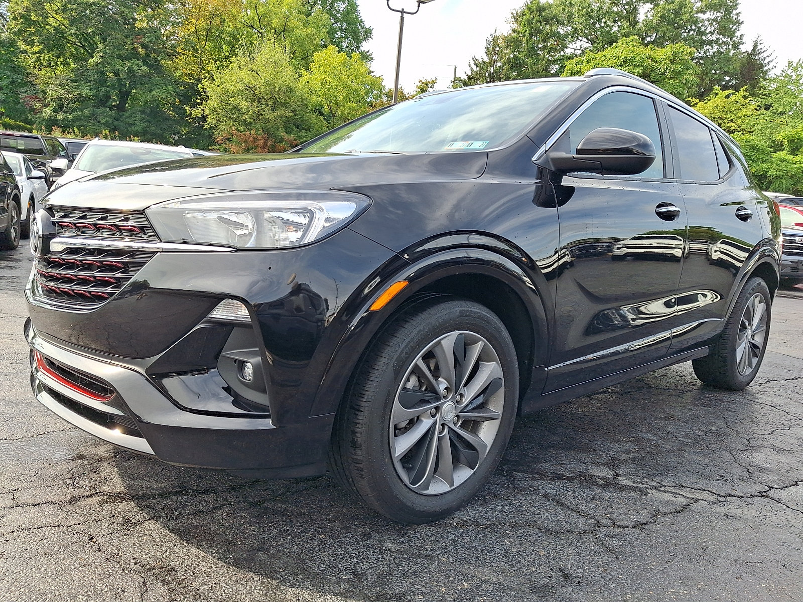 Used 2023 Buick Encore GX Select w/ Sport Touring Package FWD image 3