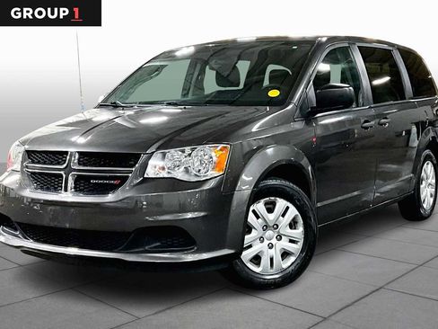 Used 2019 Dodge Grand Caravan SE w/ UConnect Hands-Free Group image 1