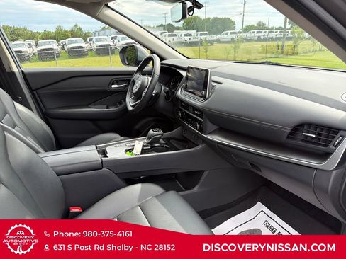 Certified 2024 Nissan Rogue SV w/ SV Premium Package FWD image 40