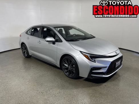 Certified 2024 Toyota Corolla SE FWD image 1