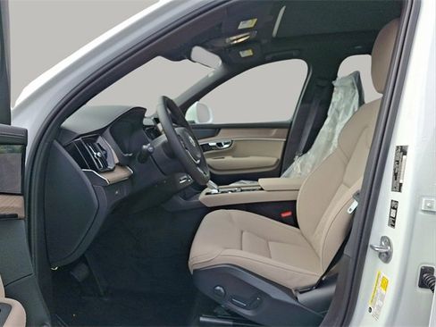 New 2026 Volvo XC90 B6 Plus w/ Protection Package Premier image 7