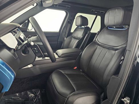 New 2025 Land Rover Range Rover SE image 21