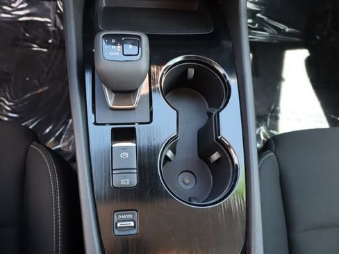 Used 2024 Nissan Rogue S FWD image 32