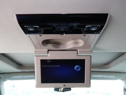 Used 2020 Cadillac Escalade Premium Luxury w/ Escalade Sport Edition RWD image 12