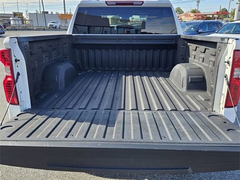 Used 2023 Chevrolet Silverado 1500 Custom image 13