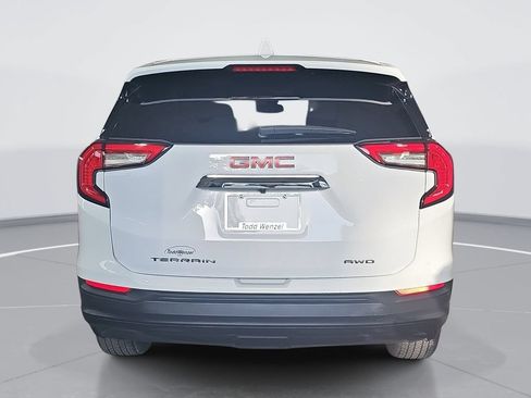 Used 2023 GMC Terrain SLE w/ LPO, Floor Liner Package AWD/4WD image 5