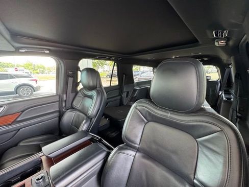 Used 2023 Lincoln Navigator L Reserve image 14