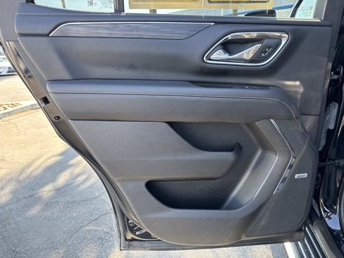 Used 2023 GMC Yukon SLT image 17