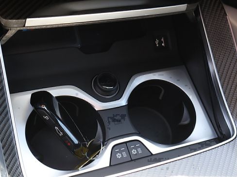 Used 2024 BMW XM image 24