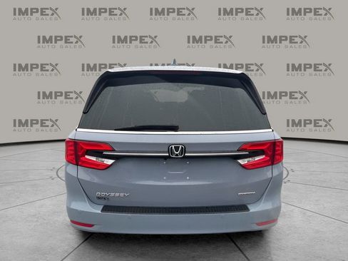 Used 2023 Honda Odyssey Touring image 4