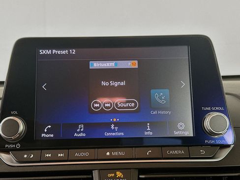 Used 2024 Nissan Altima 2.5 SR FWD image 19