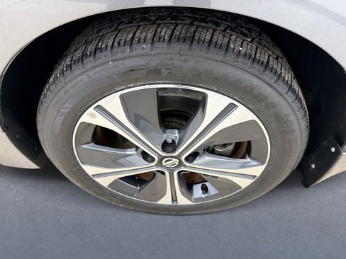 Used 2021 Nissan Leaf SL Plus image 21