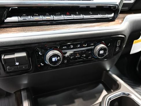 New 2026 Chevrolet Silverado 1500 LT Trail Boss w/ LT Trail Boss Premium Package AWD/4WD image 18