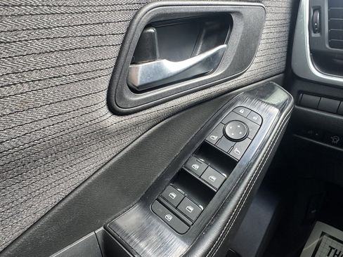 Certified 2023 Nissan Rogue SV image 17