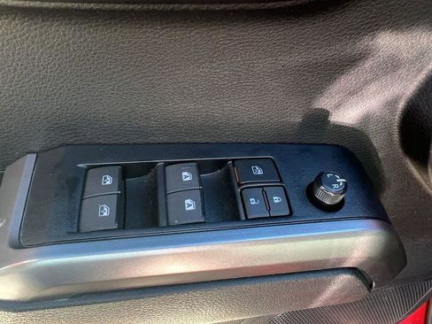 Used 2023 Toyota Tacoma SR5 image 15