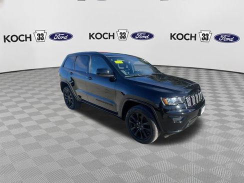 Used 2021 Jeep Grand Cherokee Laredo X image 29