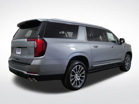 New 2026 GMC Yukon XL Denali w/ Denali Reserve Package AWD/4WD image 2