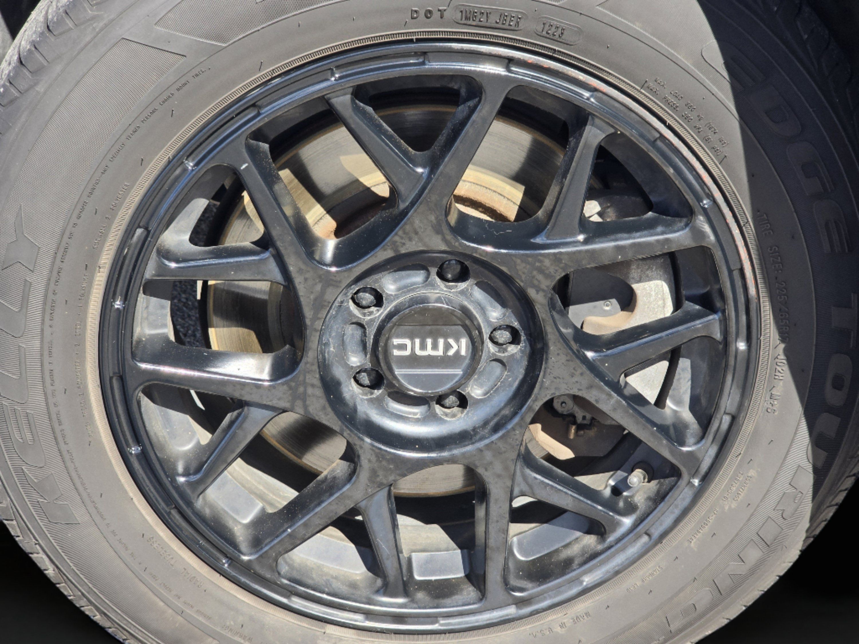 Used 2015 Jeep Cherokee Sport w/ Cold Weather Group AWD/4WD image 23