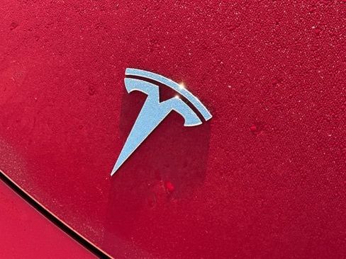 Used 2021 Tesla Model Y 2WD image 4