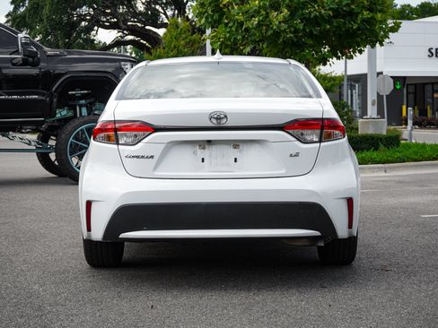 Used 2020 Toyota Corolla LE FWD image 9