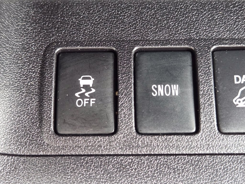 Used 2018 Toyota Highlander XLE AWD/4WD image 15