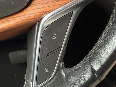 Used 2022 Cadillac XT5 Premium Luxury w/ LPO, Floor Liner Package image 22