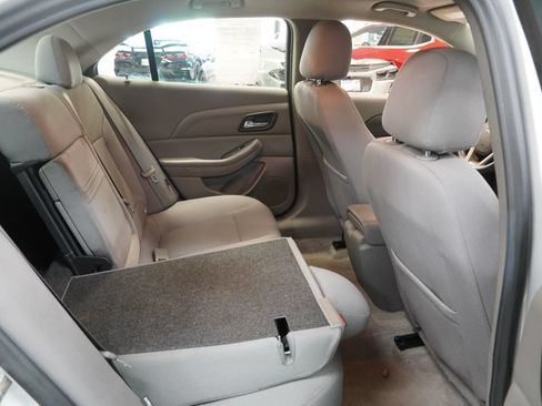Used 2013 Chevrolet Malibu LS FWD image 28