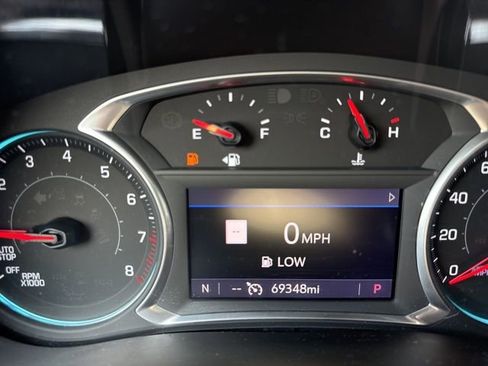 Used 2020 Chevrolet Traverse RS image 25