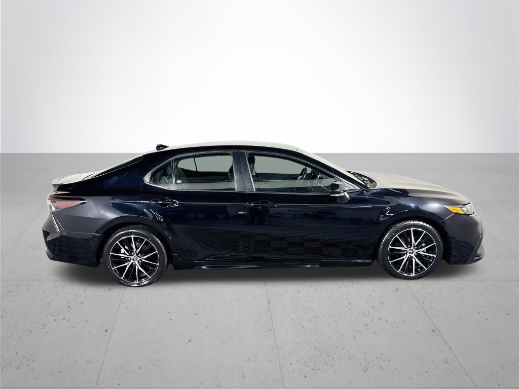 Used 2023 Toyota Camry SE FWD image 5