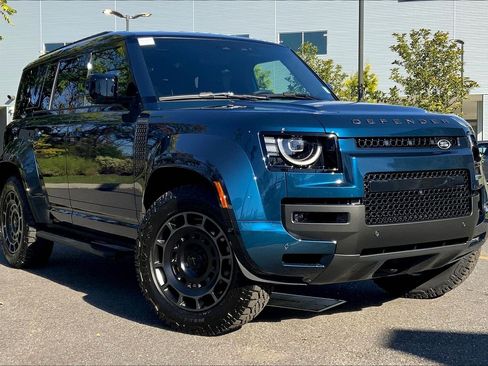 New 2026 Land Rover Defender 110 OCTA image 2