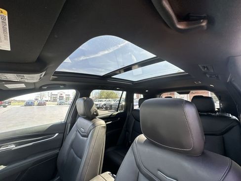 Used 2024 Cadillac XT6 Sport image 22