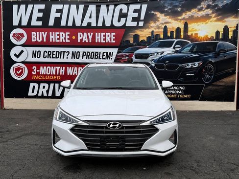 Used 2020 Hyundai Elantra Value Edition w/ Cargo Package (C1) FWD image 2