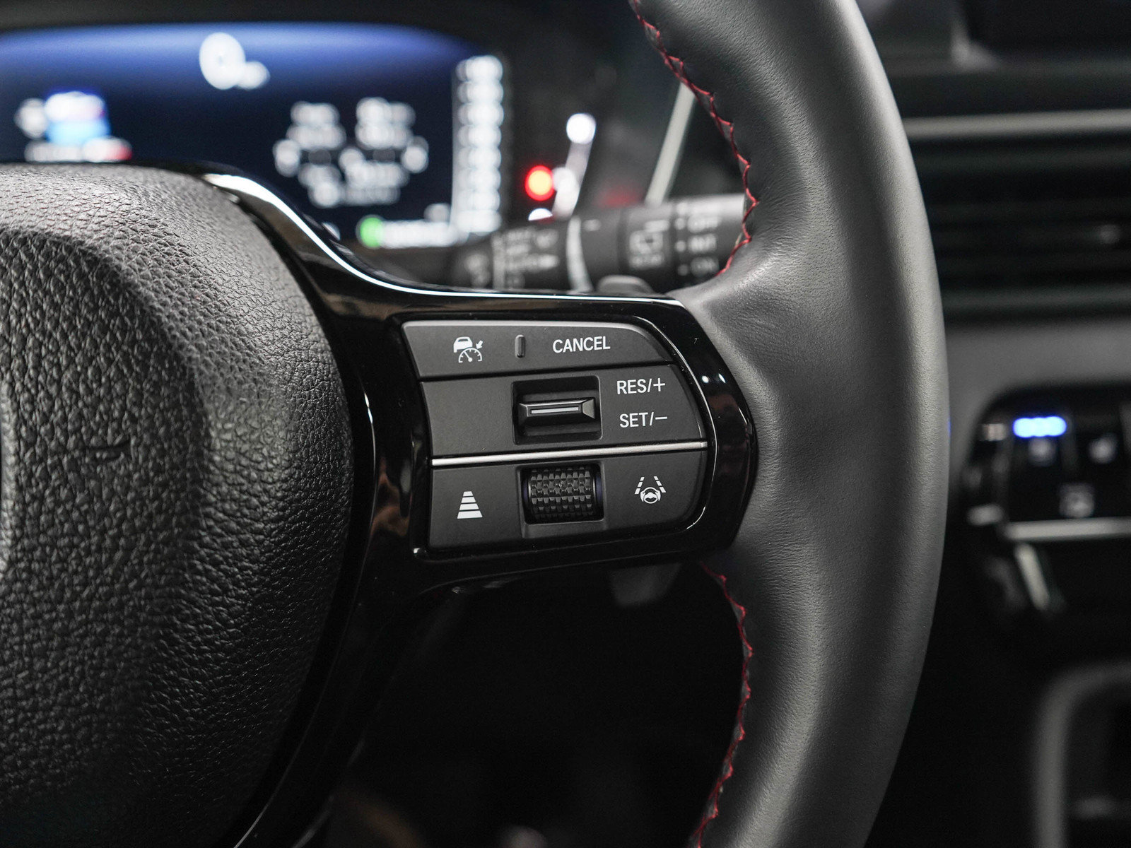 Used 2024 Honda Pilot Elite image 28