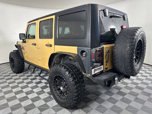 Used 2014 Jeep Wrangler Unlimited Rubicon w/ Max Tow Package image 5