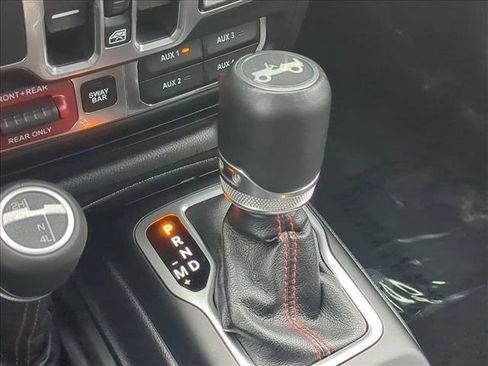 Used 2018 Jeep Wrangler Unlimited Rubicon image 12