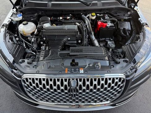 Used 2024 Lincoln Corsair AWD image 35