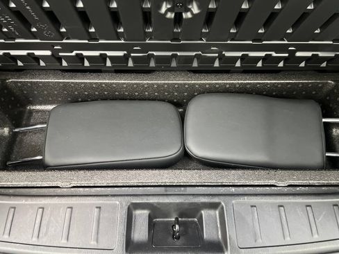 Used 2025 Mitsubishi Outlander SE FWD image 47