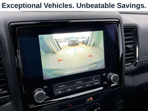 Used 2023 Nissan Frontier SV w/ Midnight Edition Package RWD image 29
