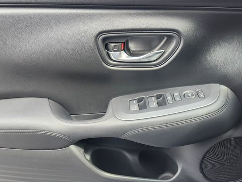 Certified 2023 Honda HR-V LX image 32