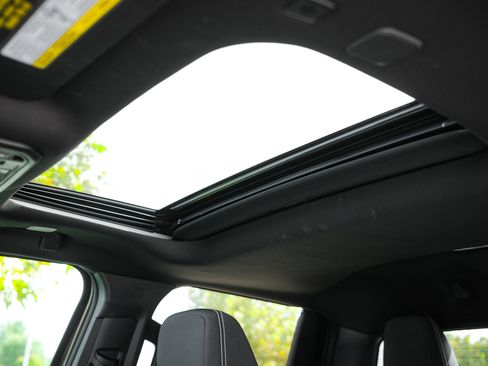 Used 2024 Toyota Tacoma TRD Off-Road image 29