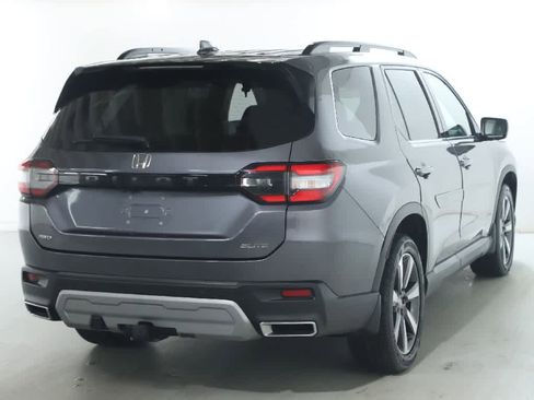 Used 2024 Honda Pilot Elite image 49