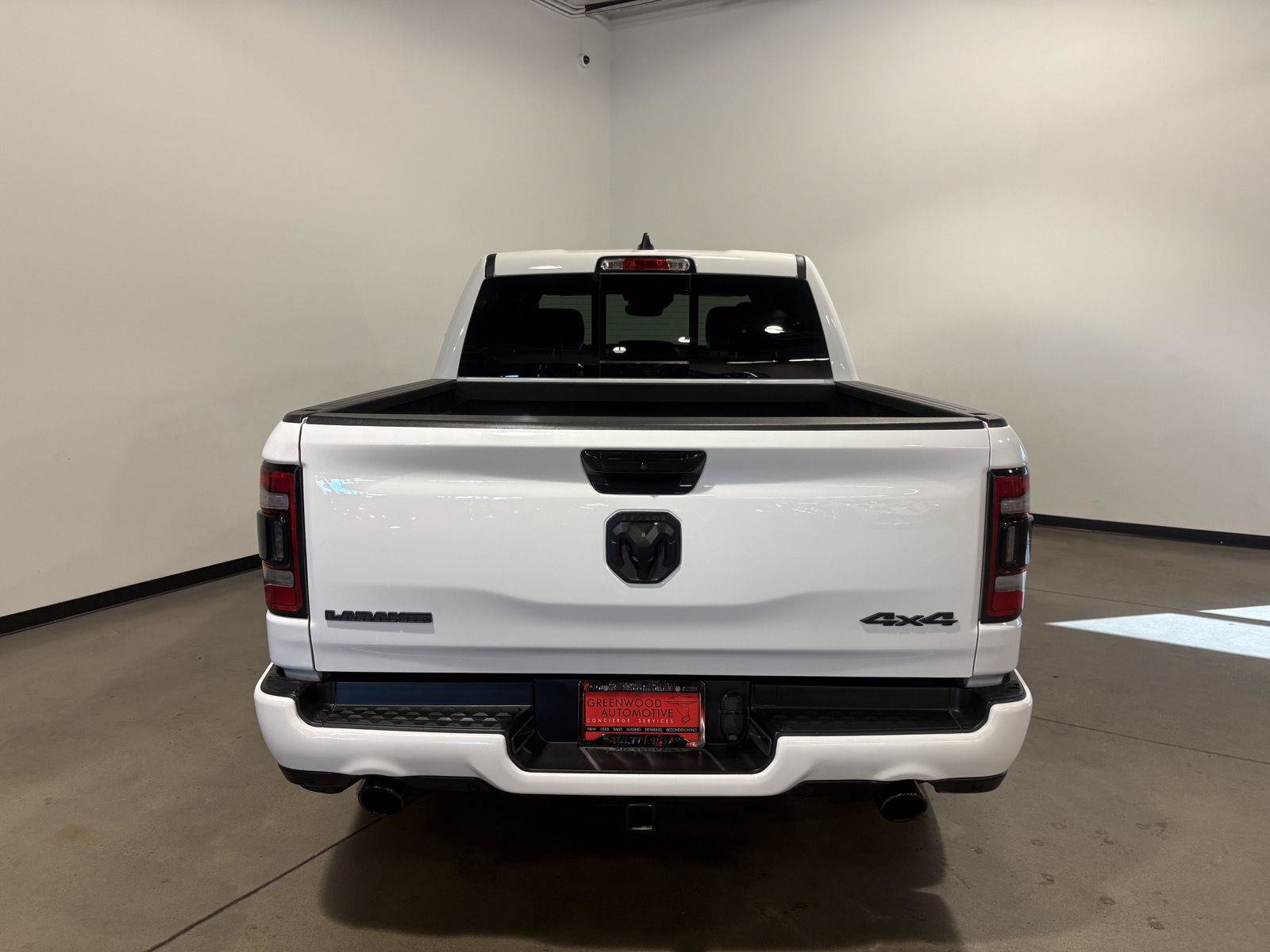 Used 2024 RAM 1500 Laramie AWD/4WD image 5