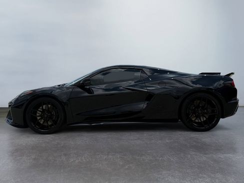 Used 2025 Chevrolet Corvette Z06 RWD image 6