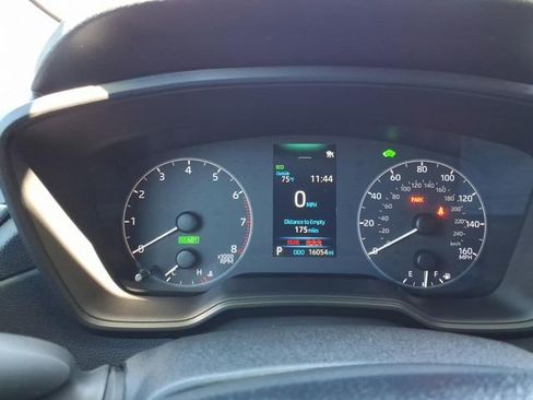 Used 2025 Toyota Corolla Cross AWD Hybrid image 20