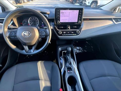 Used 2022 Toyota Corolla LE image 15